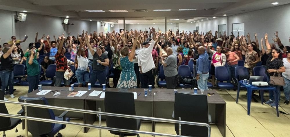 Greve da educação em Rondônia: profissionais rejeitam proposta do governo e continuam mobilização 1 whatsapp image 2025 08 14 at 162604 2 15 37 02